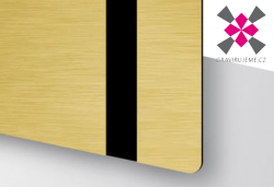 dvouvrstv� laserov� f�lie proveden� kart��ovan� zlat�-�ern� 