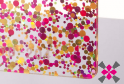 akrylov� sklo TroGlitter �erven�, zlat� te�ky, 1020x600x3mm 